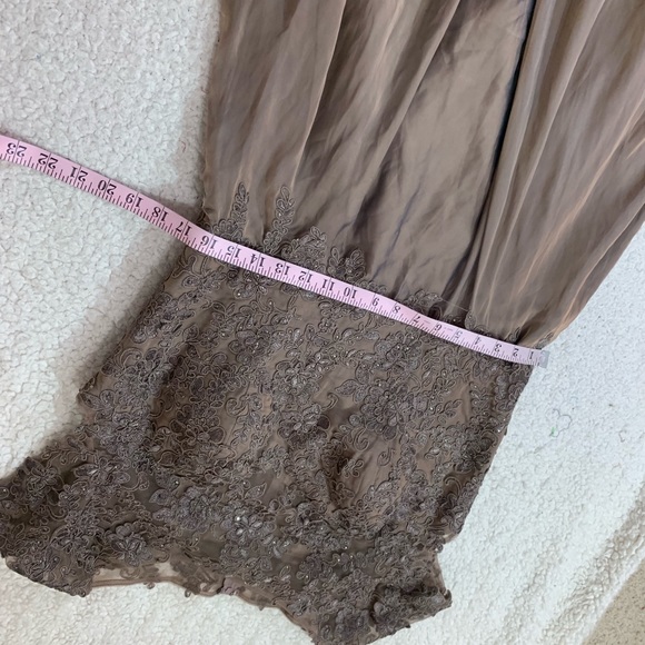 La femme ballgown embellished lace satin cocoa - Picture 3 of 8